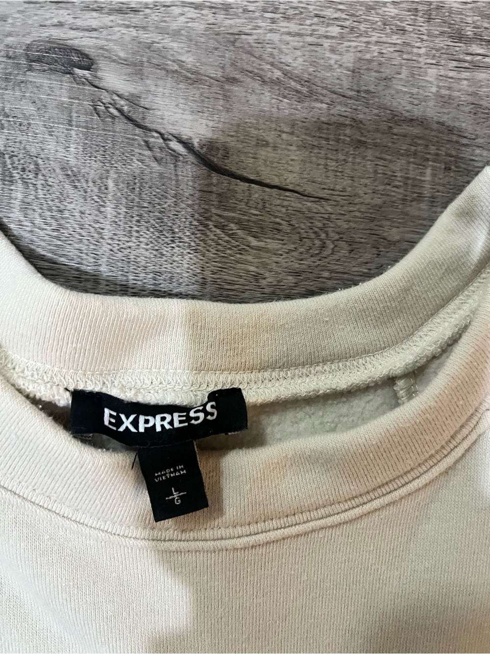 EXPRESS Ruched Sleeve Crew Neck Pullover Sweatshirt - Picture 5 of 9